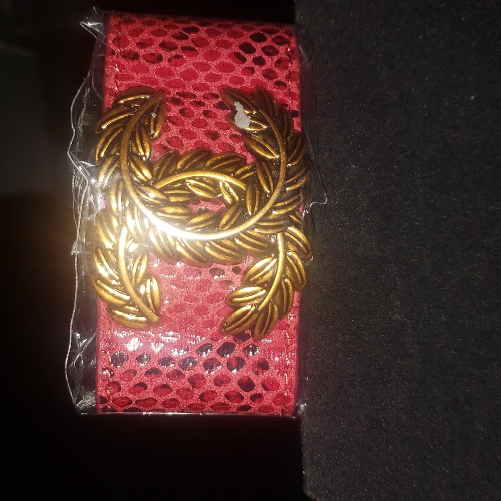 NEW RED SNAKESKIN STYLE SNAP BRACELET